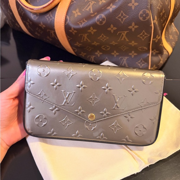 Louis Vuitton Gray Monogram Women's Bag - Picture 7 of 9